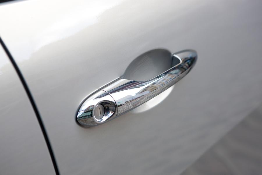  Chrysler Ypsilon 2011 года  (фото 25 из 50)